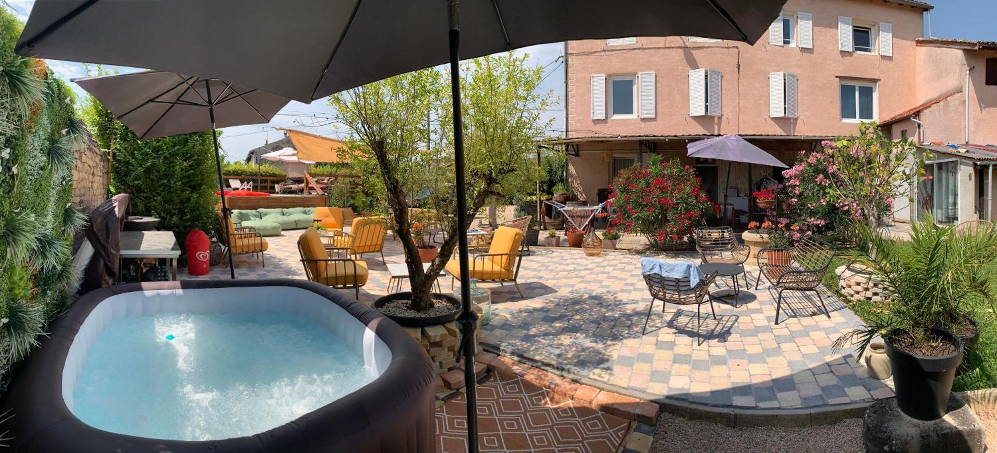 La Casa Lägenhet Uchizy Exteriör bild